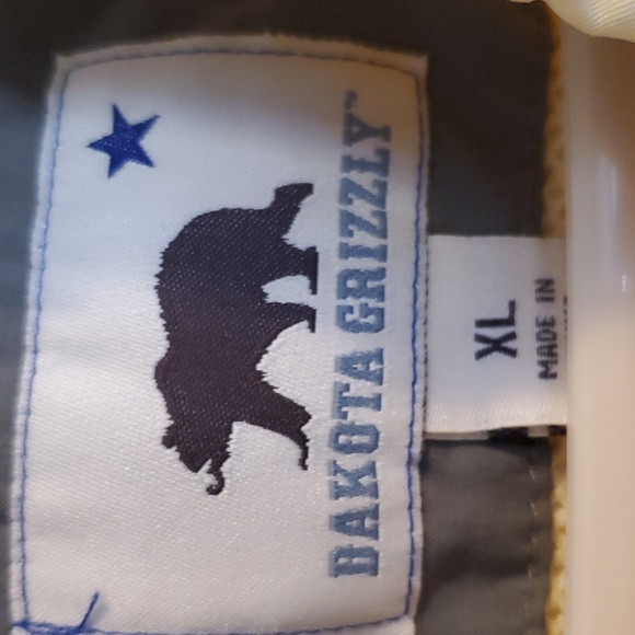 Dakota Grizzly shirt - Picture 3 of 4